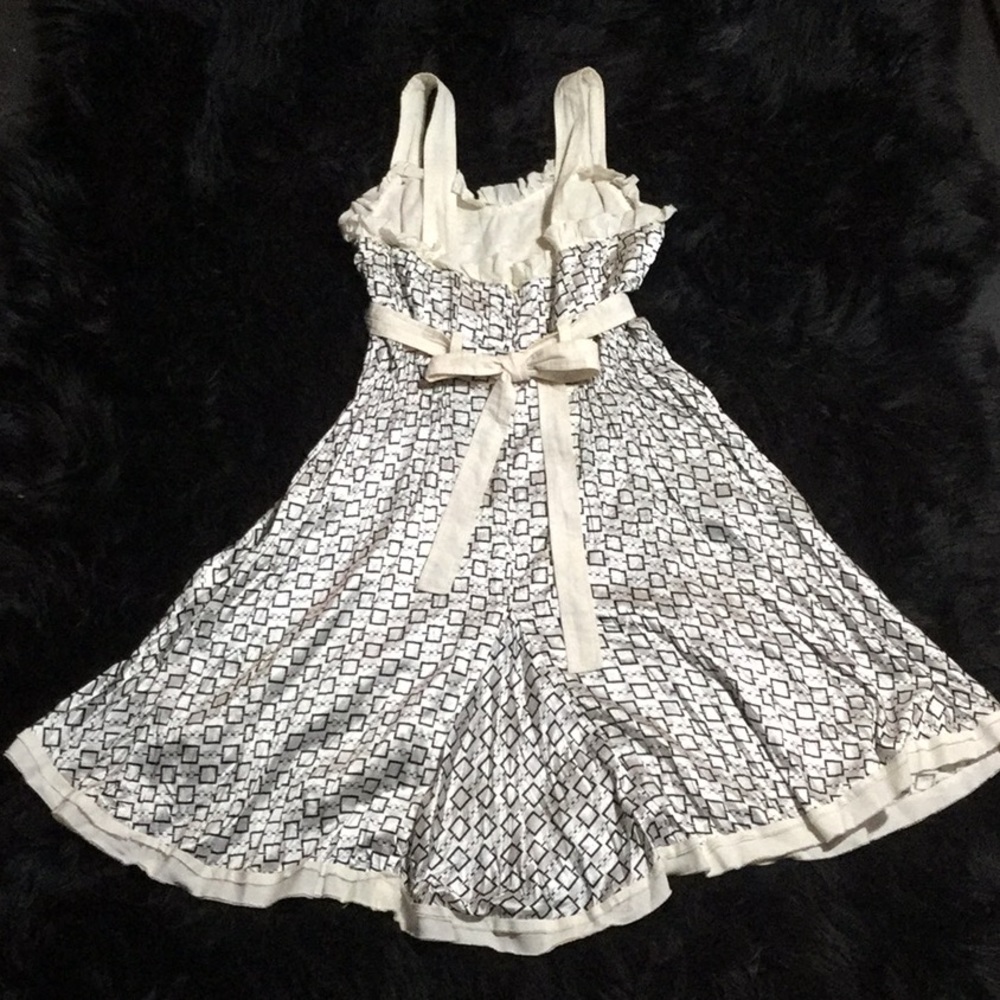 Miss Me Dress - Picture 3 of 4